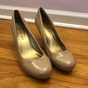 ALMOST ALL under $6 !!! Closet closing 12/28